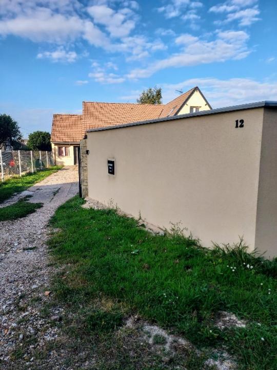 12, Route De Paris Apartment Grainville ภายนอก รูปภาพ